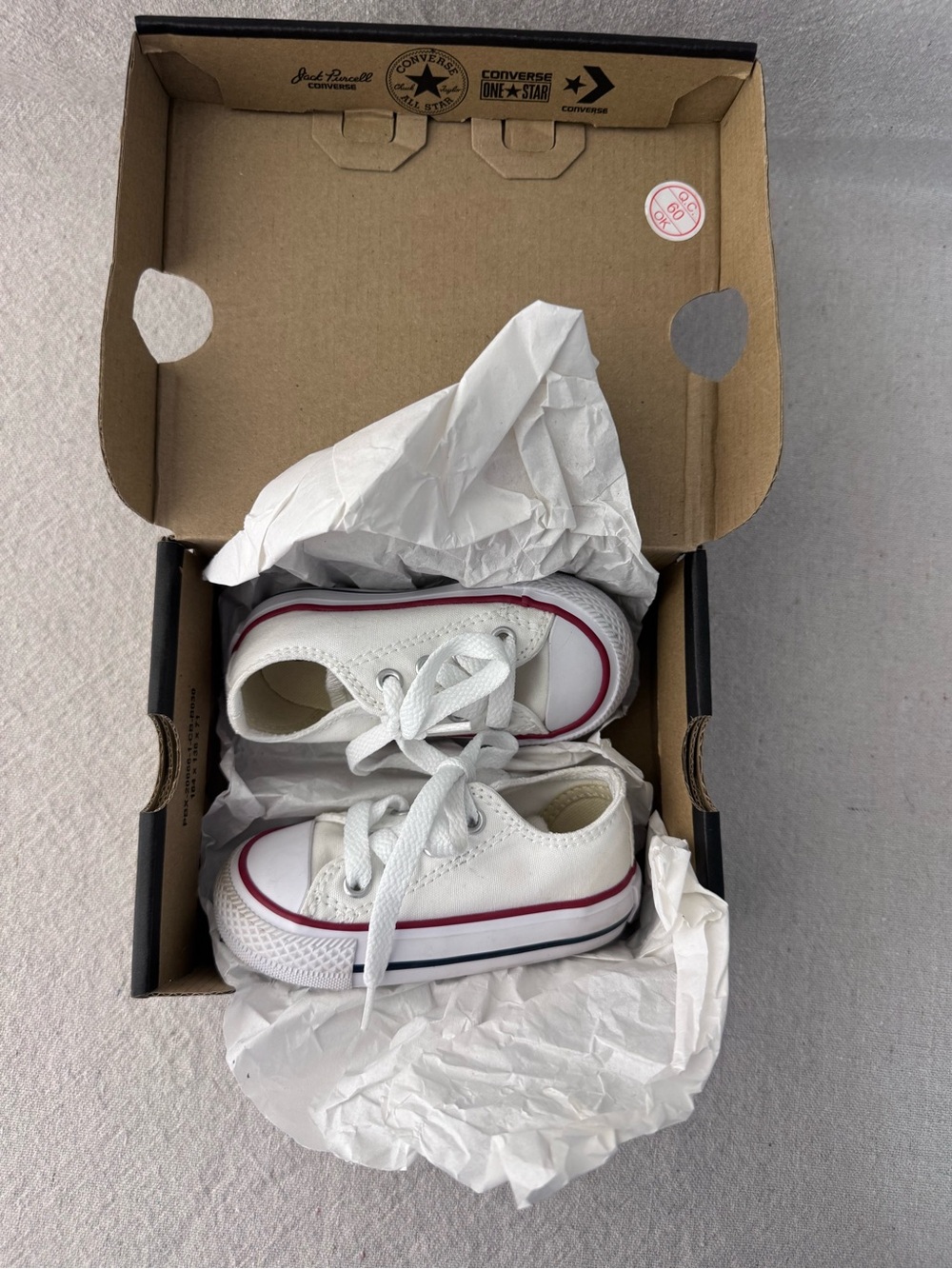 NIB Unisex Infant Converse Kid’s Chuck Taylor All Star Low Top Sneaker - Picture 9 of 10